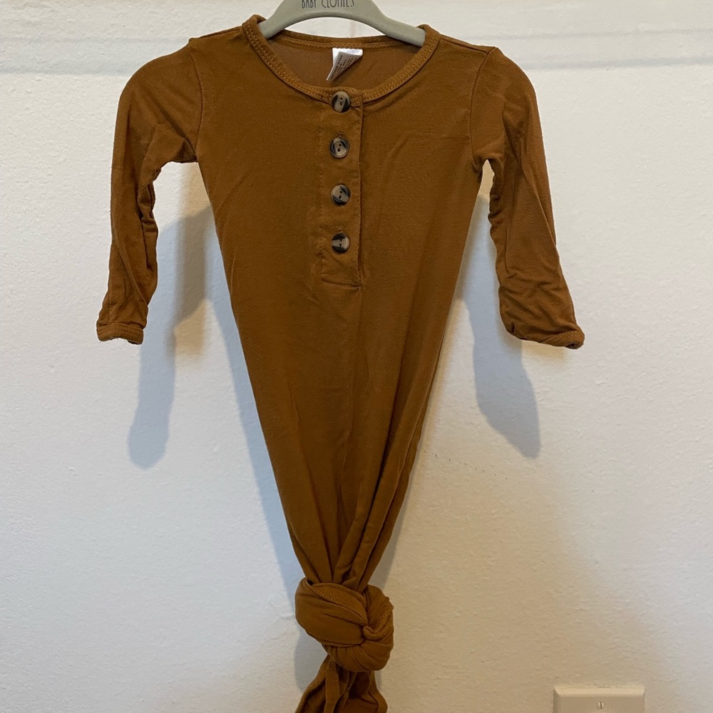 Lou Lou & Co knotted gown NB